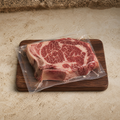 Bone-In Chuck Steak - Diezmillo con Hueso (Approx. 2.2 lb / 1 kg)